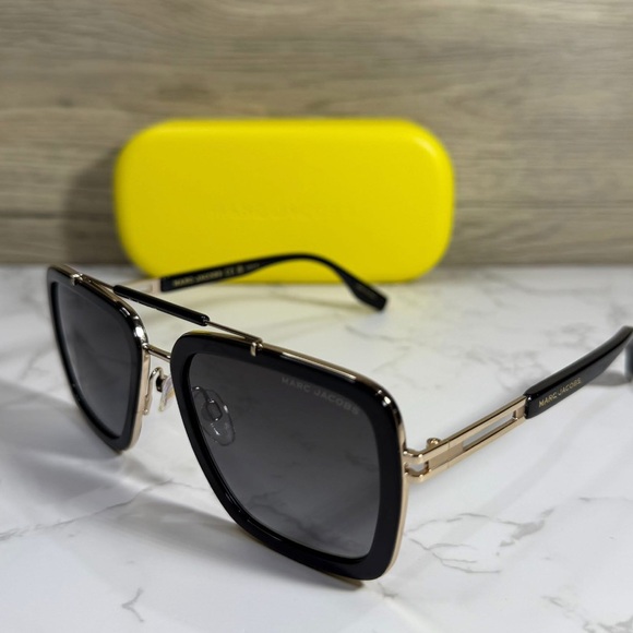 Marc Jacobs Other - NEW Marc Jacobs Black & Gold Sunglasses + Yellow Case/cleaning cloth 55-20-140